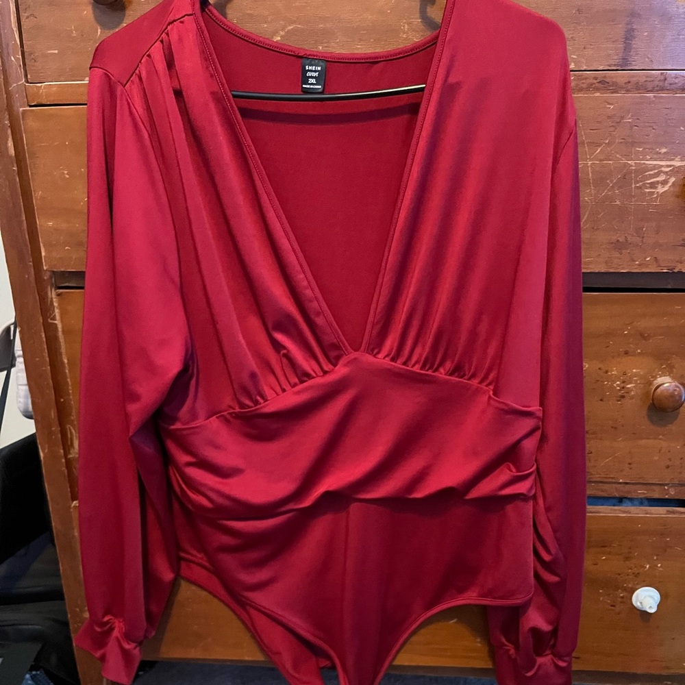 Plus plunging neck ruched lantern sleeve bodysuit
